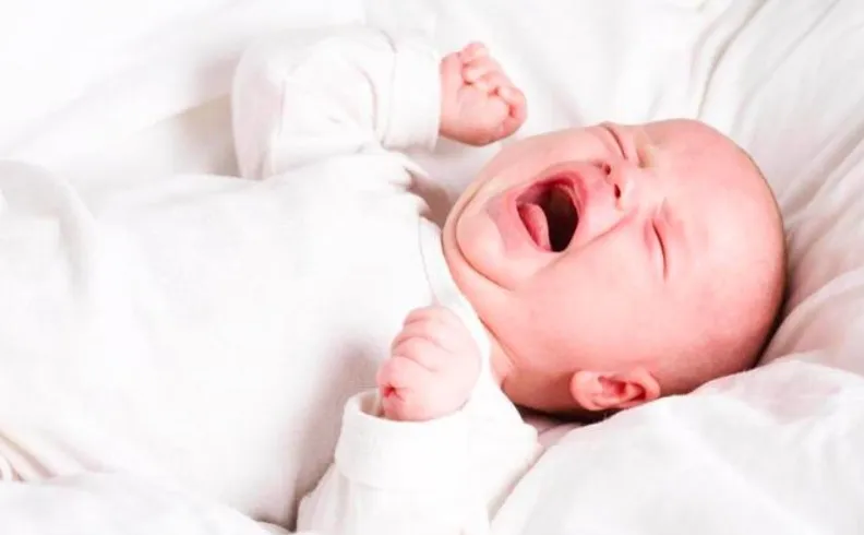 बच्चों में पेशाब रोकने के क्या खतरे हैं?