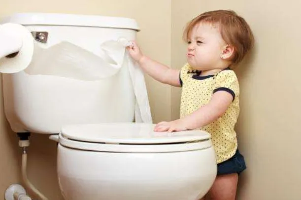 बच्चों के लिए दिन में कितनी बार पेशाब करना सामान्य है?